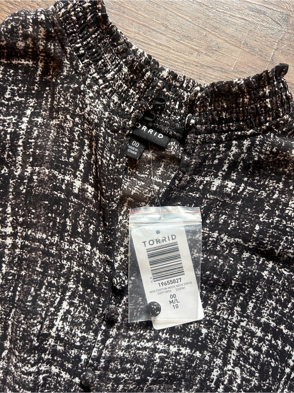 Torrid Dress Womens 00 / M/L Black & White Plaid Mini Mock Neck Ruffle Hem - Picture 3 of 12